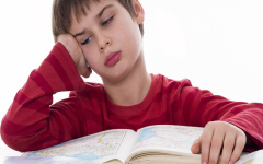 ۱۰ راهکار  برای رفع خواب آلودگی و خستگی هنگام درس خواندن